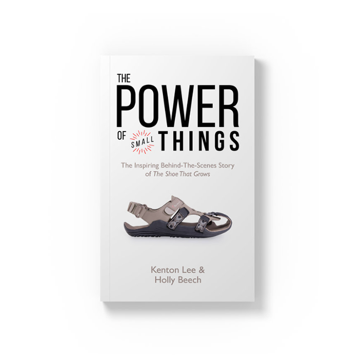The Power of Small Things Softcover – Because International