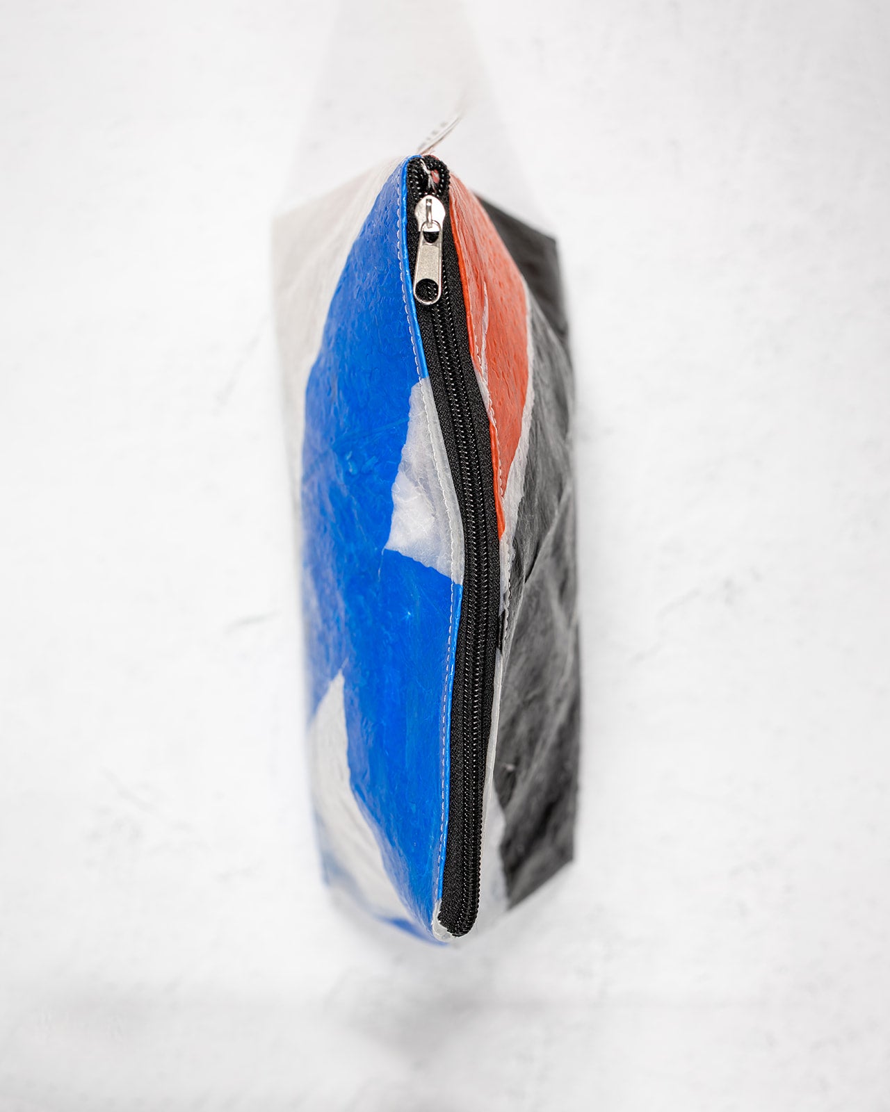 reformafrica_grofive_toiletry-bag.jpg