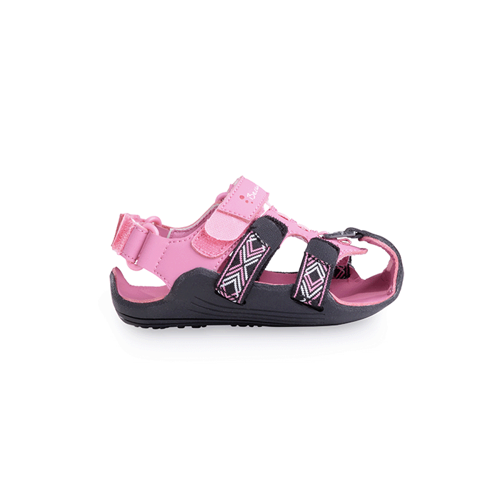 The Shoe That Grows: Pink
